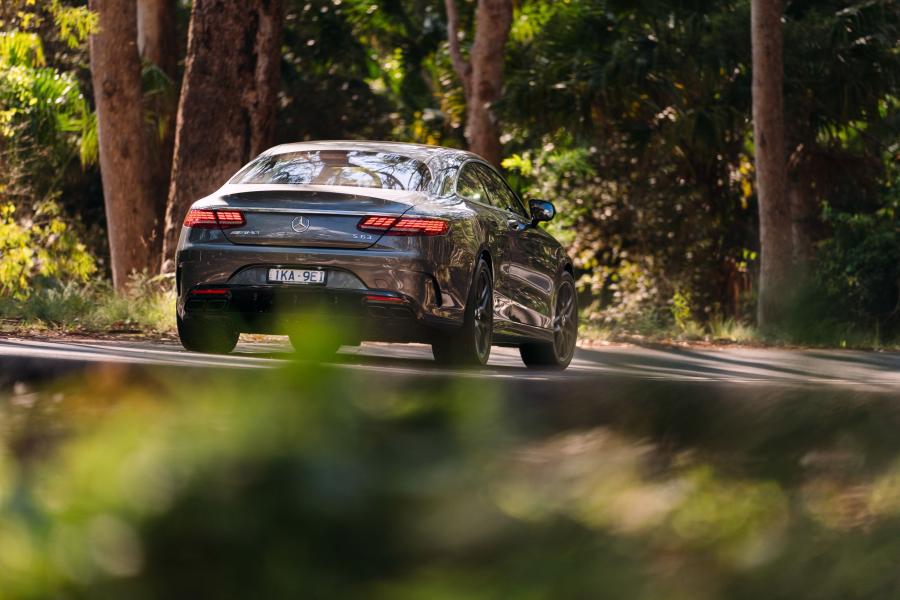  Mercedes-AMG S63 4Matic+ Coupe (C217) 2018 года  (AU) (фото 28 из 40)